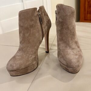 Jessica Simpson JS-Riviera Platform Booties